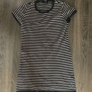 Striped Forever 21 t-shirt (M)